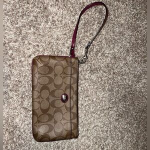 Coach wristlet wallet